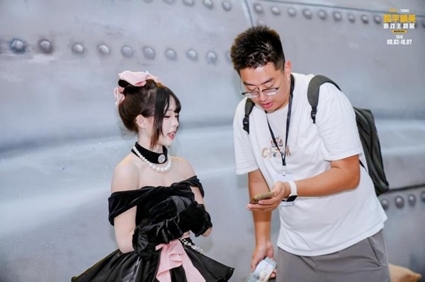 和平精英首次线下展落地上海 8月起北外滩开启七周年青春热血之旅