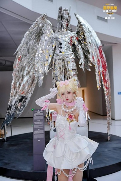 和平精英首次线下展落地上海 8月起北外滩开启七周年青春热血之旅
